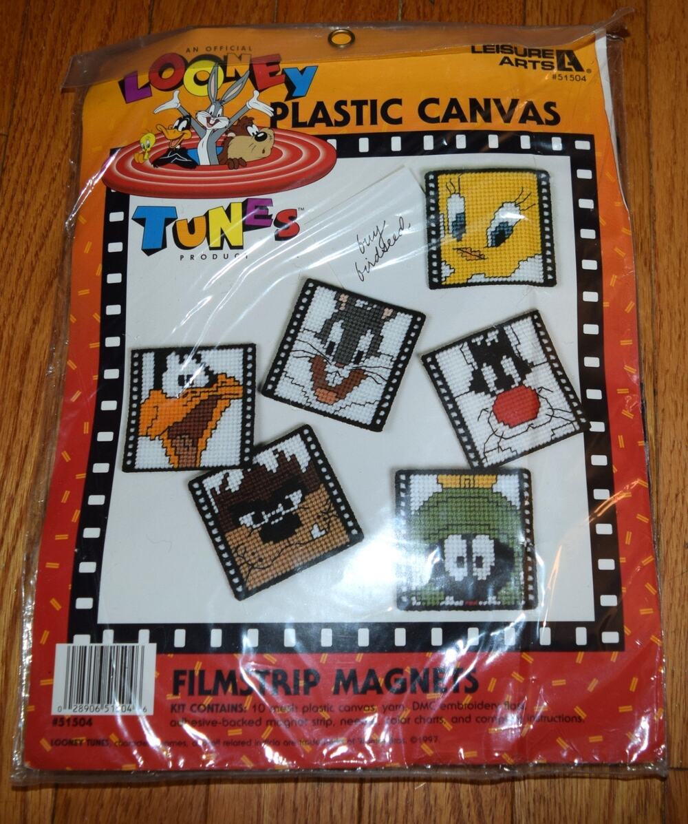 Looney Tunes Cross Stitch Magnets Leisure Art Kit Bugs Tweetie Martian Daffy '97